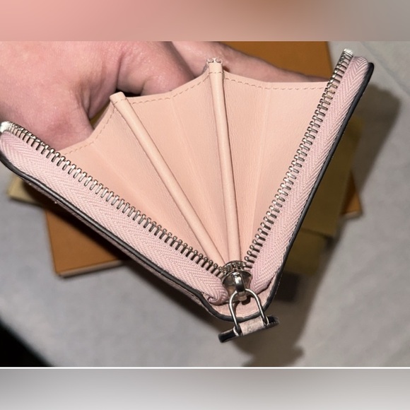 Louis Vuitton Pink Mahina Leather zip around wallet Full Set - Picture 7 of 11
